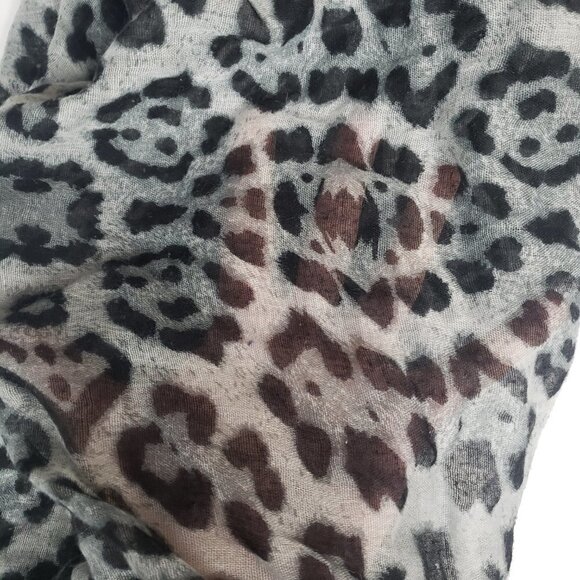 Unbranded Gray & Black Leopard Print Infinity Scarf - Picture 5 of 7